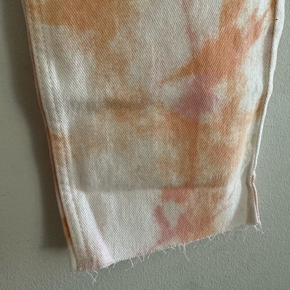 H&M| NWT Girls Tye-Dye Raw Hem Jeans - Picture 6 of 10